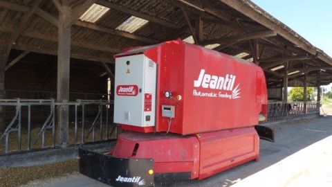 Jeantil Automatic Feeding - La vidéo du robot d'affourragement Jeantil Automatic Feeding - La vidéo du robot d'affourragement