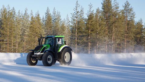 130,165 km/h en Valtra et sur la neige 130,165 km/h en Valtra et sur la neige