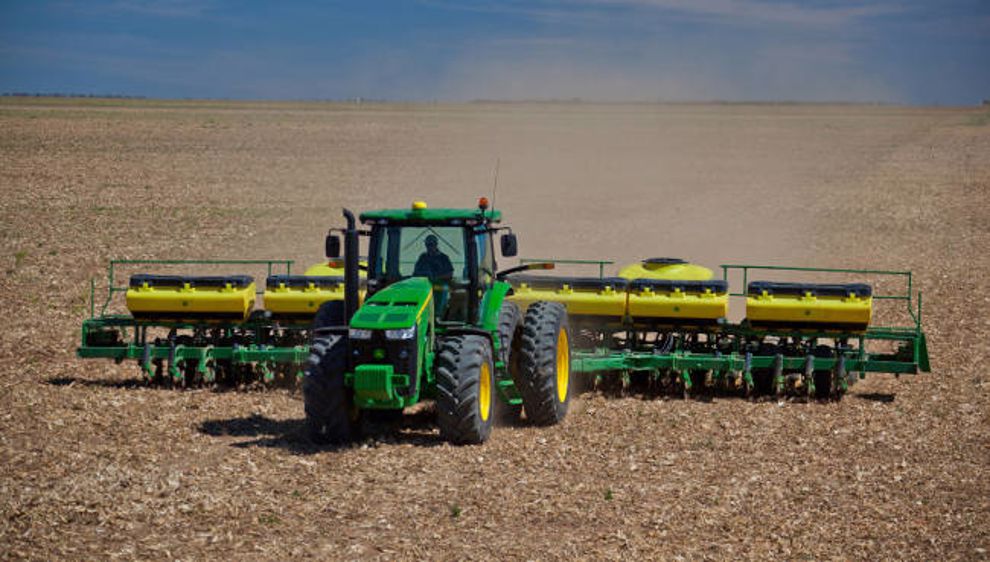 John Deere multiplie les investissements au Brésil