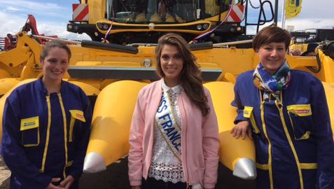 Iris Mitteneare, Miss France, inaugure la nouvelle base de Cheval Iris Mitteneare, Miss France, inaugure la nouvelle base de Cheval