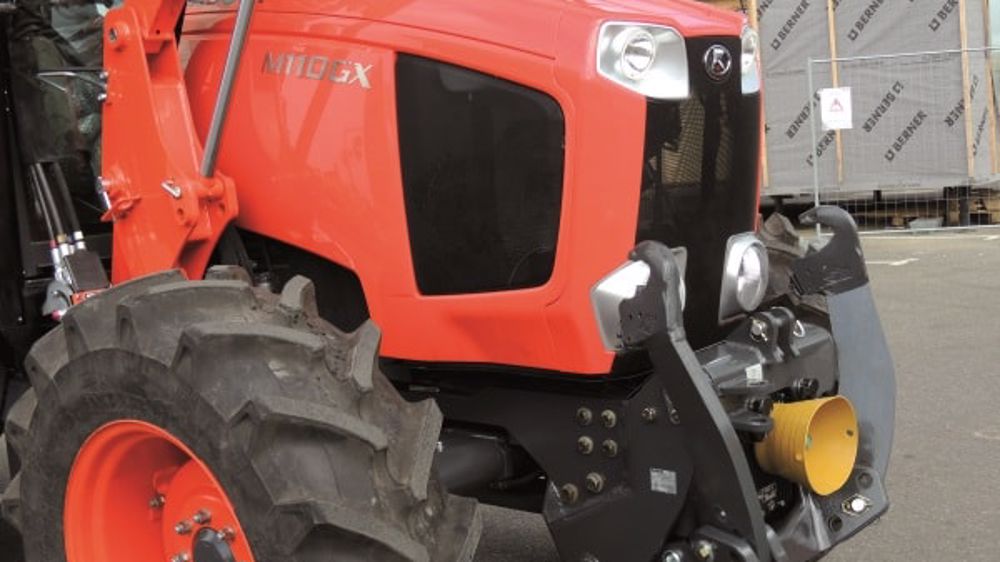 Kubota: Un relevage avant bien intégré Kubota: Un relevage avant bien intégré
