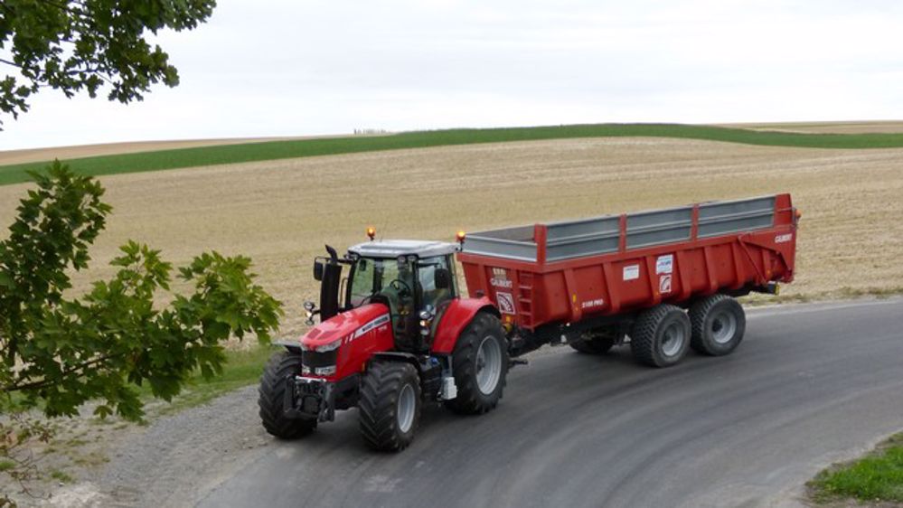 Vidéo : Le tracteur 7716 Dyna-VT de Massey Ferguson à l'essai Vidéo : Le tracteur 7716 Dyna-VT de Massey Ferguson à l'essai