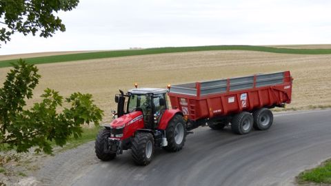 Vidéo : Le tracteur 7716 Dyna-VT de Massey Ferguson à l'essai Vidéo : Le tracteur 7716 Dyna-VT de Massey Ferguson à l'essai