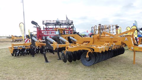 Cinq actions pour le déchaumeur Maximulch d'Agrisem Cinq actions pour le déchaumeur Maximulch d'Agrisem