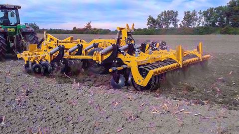 Le déchaumeur Maximulch d'Agrisem, un outil 4 en 1 Le déchaumeur Maximulch d'Agrisem, un outil 4 en 1