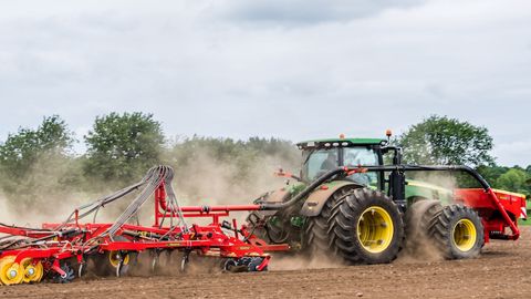 Väderstad : apport d'engrais dès le travail du sol Väderstad : apport d'engrais dès le travail du sol