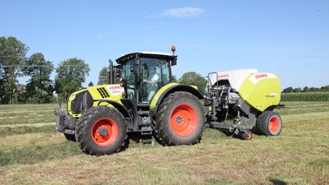 Claas : la presse à balles rondes Rollant plus robuste Claas : la presse à balles rondes Rollant plus robuste