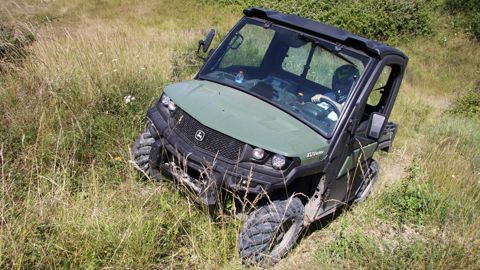 John Deere Gator XUV, le confort grimpe John Deere Gator XUV, le confort grimpe