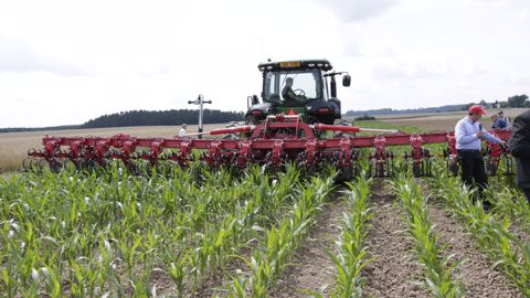 Horsch confirme sa vision de l'agriculture hybride Horsch confirme sa vision de l'agriculture hybride