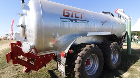 Gili analyse le lisier sur ses tonnes à lisier Gili analyse le lisier sur ses tonnes à lisier