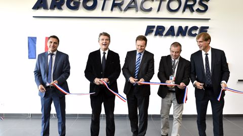 De gauche à droite, Jean-Luc Fernandez Directeur Général d’Argo France, Arnaud Montebourg ancien ministre, Frédéric Martin Président Axema (Union des industriels de l’agroéquipement) De gauche à droite, Jean-Luc Fernandez Directeur Général d’Argo France, Arnaud Montebourg ancien ministre, Frédéric Martin Président Axema (Union des industriels de l’agroéquipement)
