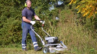 Terrains irréguliers, pierres, branches et autres surprises comment tondre en toute sérénité ?