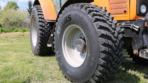 Mitas dévoile une taille de pneus spéciale "engins municipaux" Mitas dévoile une taille de pneus spéciale "engins municipaux"