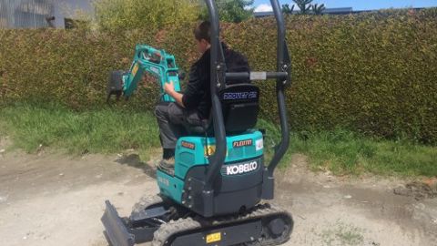 Kobelco Construction : une pelle ultracompacte Kobelco Construction : une pelle ultracompacte