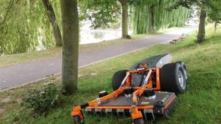 Raymo : nouvelle marque de tondeuses radiocommandées