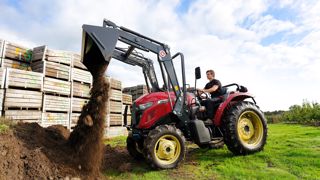 Tracteur Yanmar de la série YM3. 