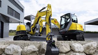 Avec ces mini-pelles ET42 et EZ50, Wacker Neuson élargit sa gamme, qui va des pelles de 800 kilos aux pelles de 15 tonnes