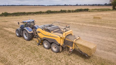 New Holland BigBaler 1290HD : une presse bodybuildée New Holland BigBaler 1290HD : une presse bodybuildée