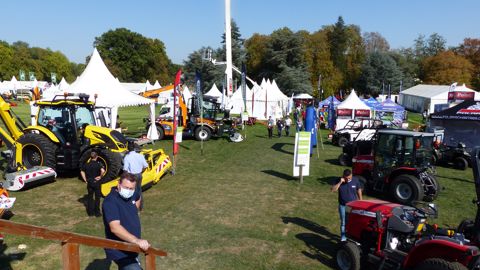Salonvert 2020 s'est déroulé du mardi 22 (journée distributeurs) au 24 septembre. C'est le seul salon dans le domaine des espaces verts et du paysage qui s'est déroulé cette année en Europe. Salonvert 2020 s'est déroulé du mardi 22 (journée distributeurs) au 24 septembre. C'est le seul salon dans le domaine des espaces verts et du paysage qui s'est déroulé cette année en Europe.
