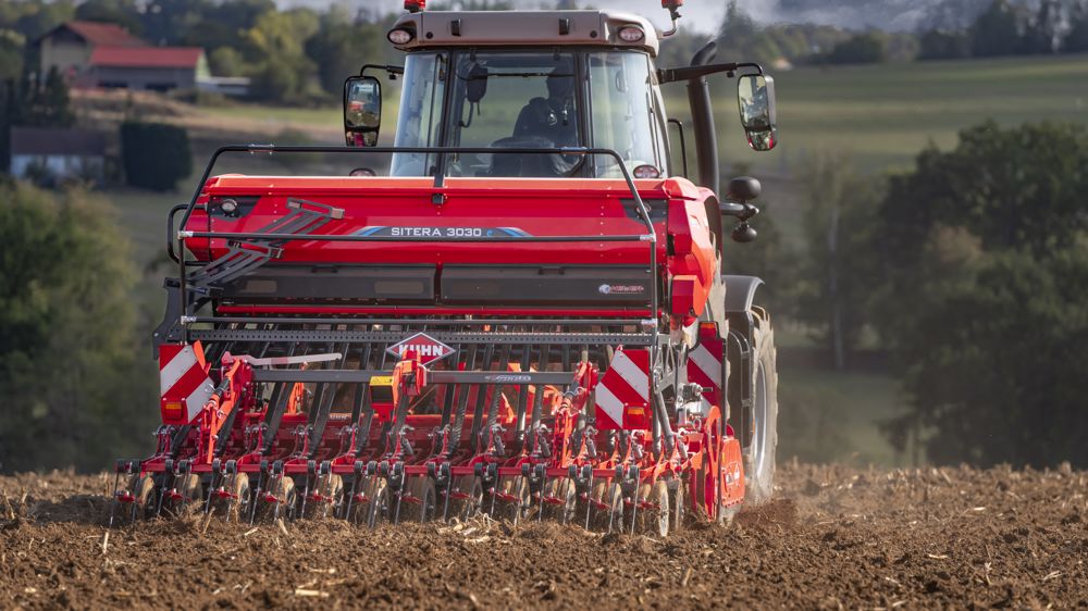 Kuhn : une distribution électrique pour les semoirs mécaniques intégrés Sitera e Kuhn : une distribution électrique pour les semoirs mécaniques intégrés Sitera e