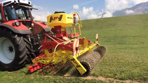 APV : 32 dents au mètre pour le sursemis APV : 32 dents au mètre pour le sursemis