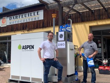 Darfeuille Motoculture installe une station Aspen Fuels Dider Darfeuille et sa station Aspen Fuels