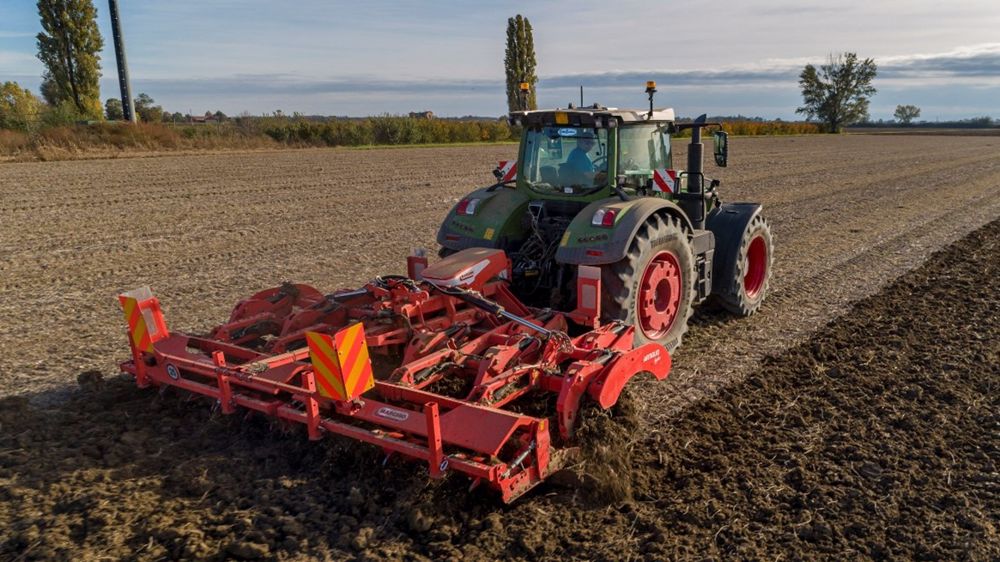 Maschio : le décompacteur Artiglio s’offre une sécurité non-stop hydraulique Maschio : le décompacteur Artiglio s’offre une sécurité non-stop hydraulique