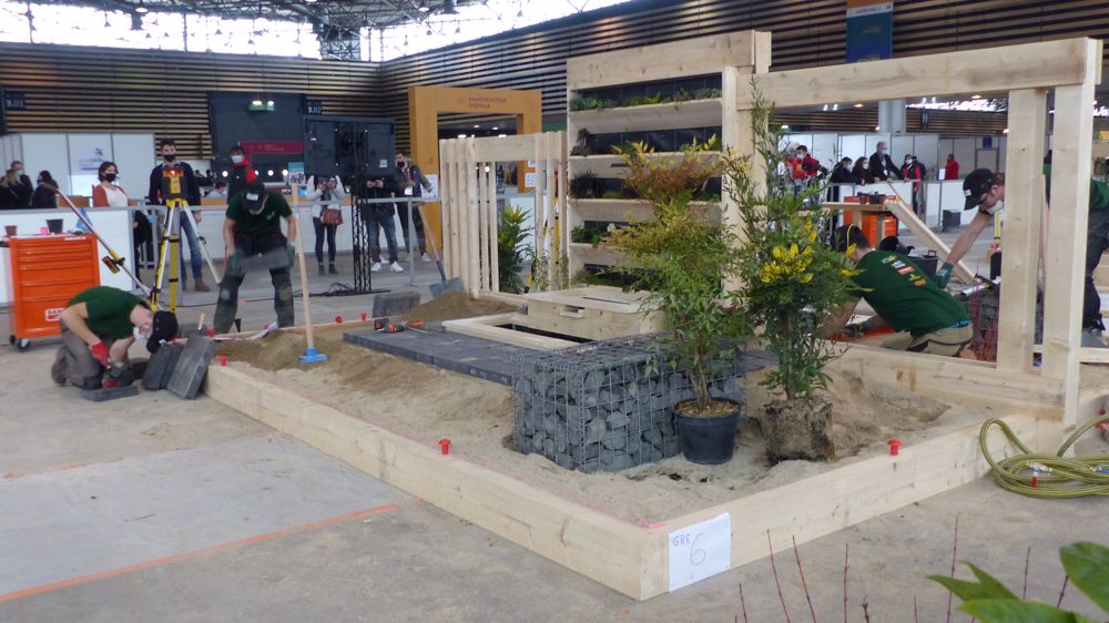 Le jardin en construction du binôme formé par Louis Lecler et Kerrian Blaise, médaillés d’or des WorldSkills France dans la catégorie « jardinier paysagiste ».
