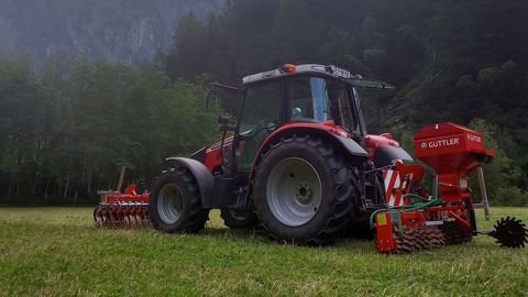 Güttler : le combiné avant/arrière GreenMaster Alpin pour régénérer les prairies Güttler : le combiné avant/arrière GreenMaster Alpin pour régénérer les prairies