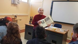 Une rescapée des camps devant les élèves du lycée agricole Une rescapée des camps devant les élèves du lycée agricole