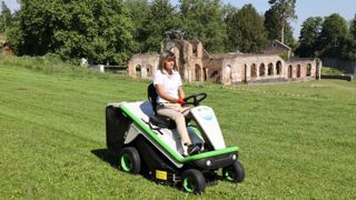 La tondeuse Etesia Bahia fonctionne au lithium ! 