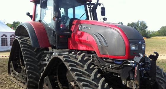Valtra T202 à chenilles