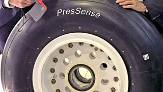Michelin teste un pneu connecté pour avion Michelin teste un pneu connecté pour avion