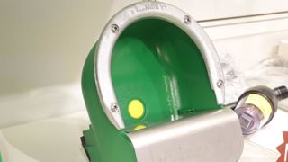 Un abreuvoir anti-gaspillage universel Un abreuvoir anti-gaspillage universel