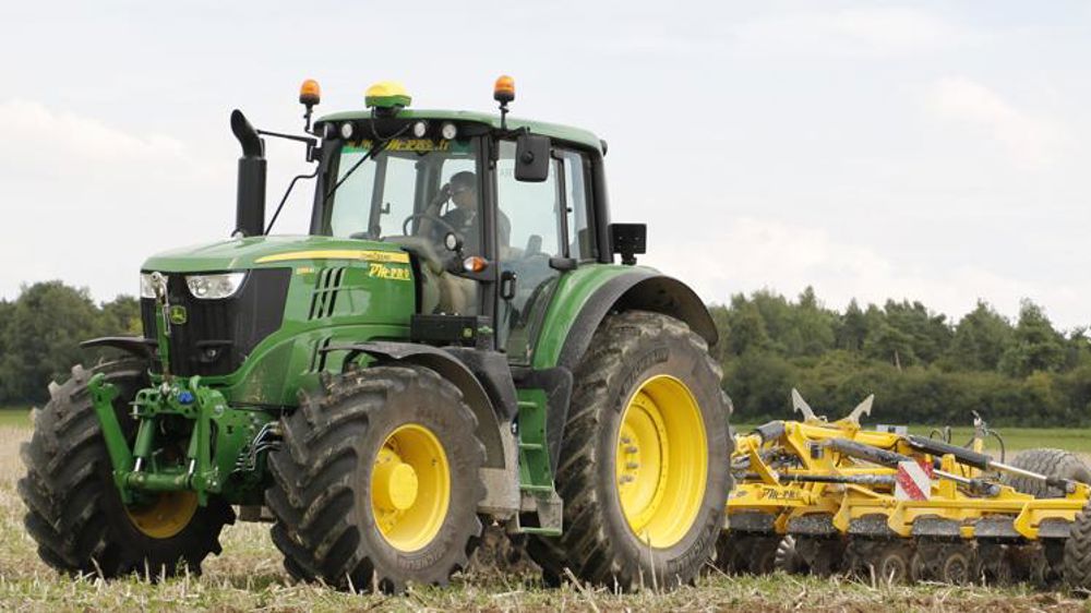 Il va falloir changer votre vieille boule jaune John Deere
