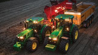 Avec Machine Sync, tracteurs et ensileuses prennent le contrôle Avec Machine Sync, tracteurs et ensileuses prennent le contrôle