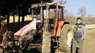 « J’ai modifié mon tracteur pour l’adapter au binage et à la manutention » « J’ai modifié mon tracteur pour l’adapter au binage et à la manutention »