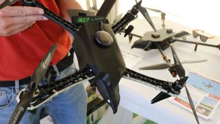 Drones et robots d’effarouchement chez Agri-Structures Drones et robots d’effarouchement chez Agri-Structures