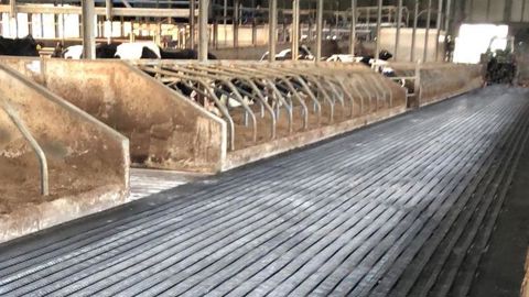 Un tapis drainant pour les caillebotis