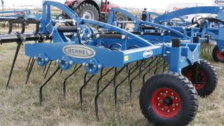 Une herse à paille Une herse à paille