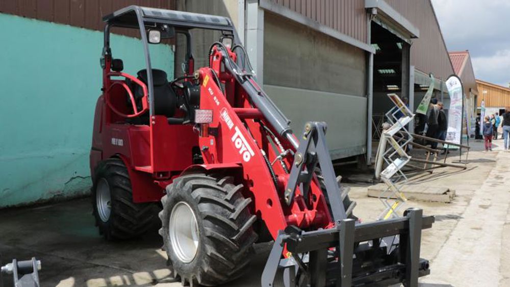 Des valets de ferme importés par Niess Agriculture