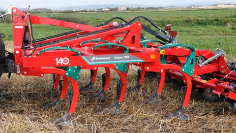 Le cultivateur CLC Kverneland a son remplaçant Le cultivateur CLC Kverneland a son remplaçant