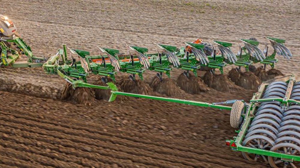 La charrue monoroue Tyrok d’Amazone se décline de 7 à 9 corps. © Amazone