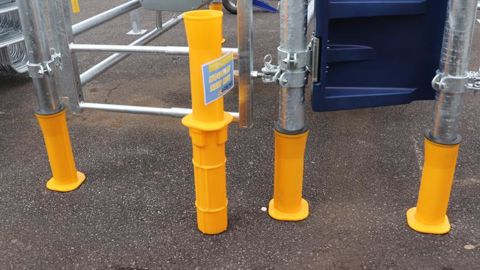 EasyProtect de Cosnet vise à protéger les poteaux contre la corrosion. © P. Denis
