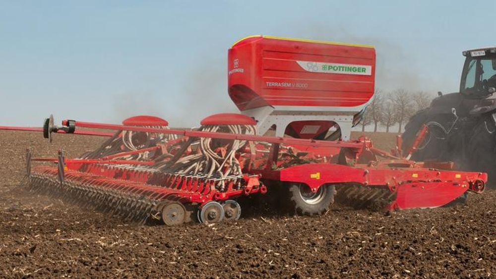 Pöttinger propose son semoir Terrasem en 8 et 9 mètres de largeur de travail. ©Pöttinger