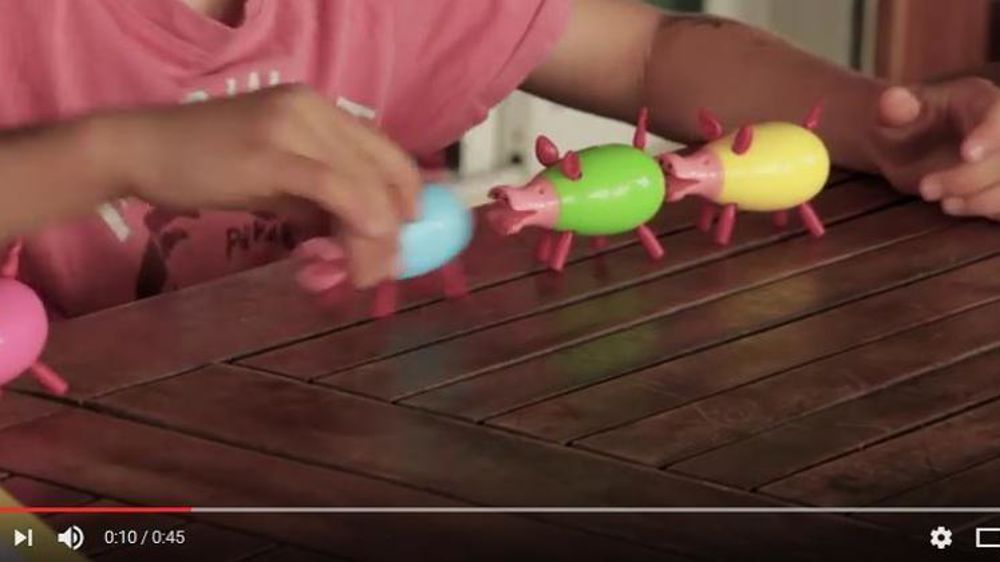 Un spot publicitaire du CIWF « pour dévoiler la réalité de l’élevage industriel et montrer que “l’origine France” ne suffit pas », sera diffusé du 5 au 11 octobre dans 689 salles de cinémas et sur les réseaux sociaux.