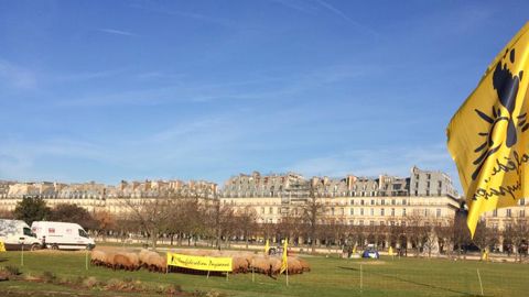La Confédération paysanne quitte les Tuileries La Confédération paysanne quitte les Tuileries