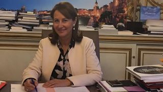 Ségolène Royal a signé le 23 décembre 2016 le décret de création de l’Agence française pour la biodiversité (AFB) au 1er janvier 2017. © Ministère de l’Écologie Ségolène Royal a signé le 23 décembre 2016 le décret de création de l’Agence française pour la biodiversité (AFB) au 1er janvier 2017. © Ministère de l’Écologie