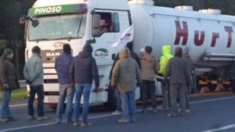 Le mardi 16 janvier au matin, ce sont les Jeunes Agriculteurs du Gard qui se sont réunis pour une action. © Jeunes Agriculteurs. Le mardi 16 janvier au matin, ce sont les Jeunes Agriculteurs du Gard qui se sont réunis pour une action. © Jeunes Agriculteurs.
