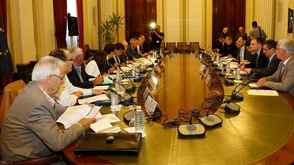 Paris et Madrid vont « renforcer le dialogue »